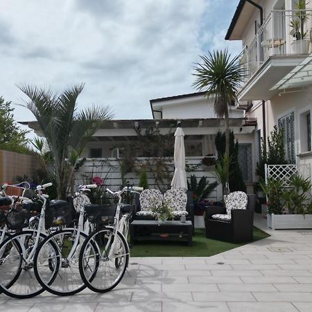 Hotel La Brise à Marina di Pietrasanta Extérieur photo