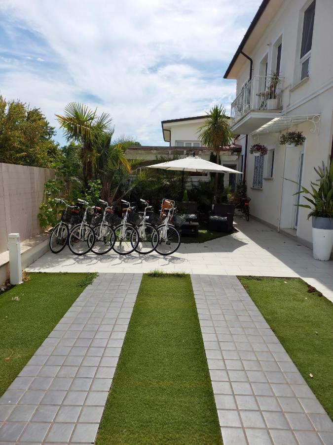 Hotel La Brise à Marina di Pietrasanta Extérieur photo