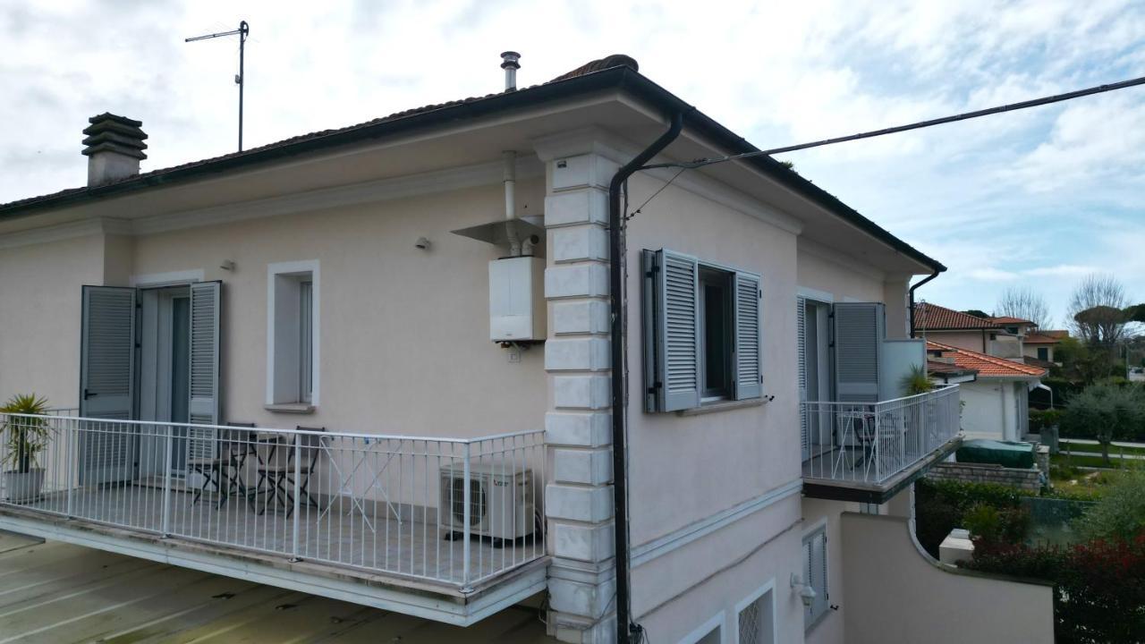 Hotel La Brise à Marina di Pietrasanta Extérieur photo