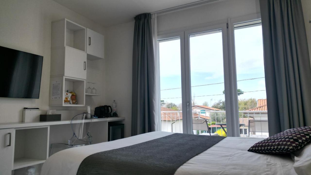 Hotel La Brise à Marina di Pietrasanta Extérieur photo